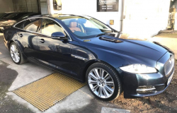 Jaguar XJ Blue