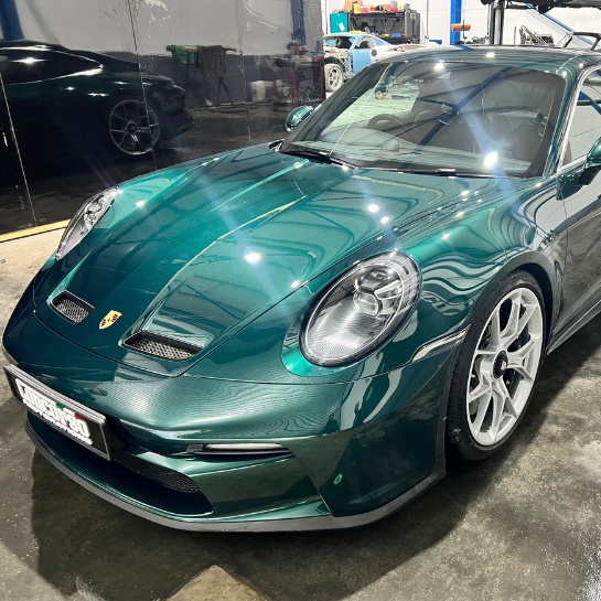 green-porsche-1 Porsche car paint respray