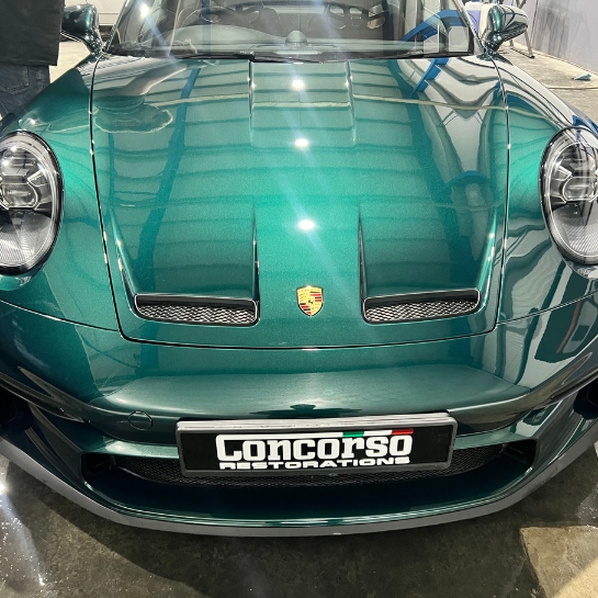 Green porsche